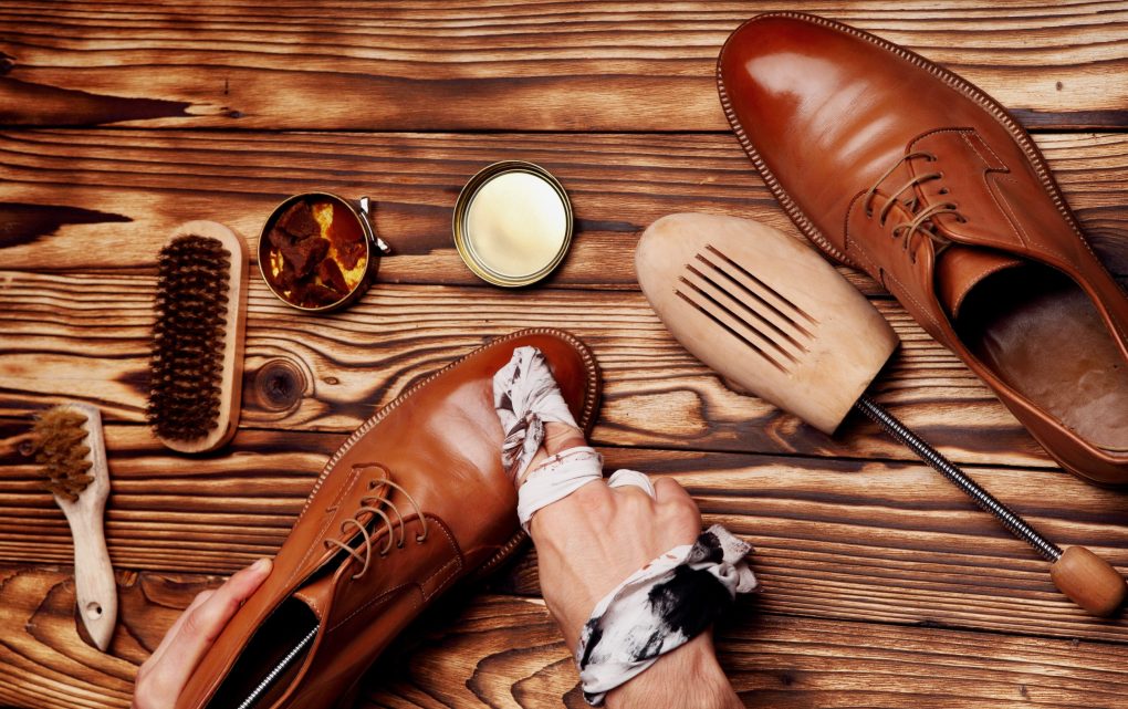 Will Shoe Polish Dye Leather: Pros and Cons of Dyeing Leather With Shoe  Polish - KusaShoes